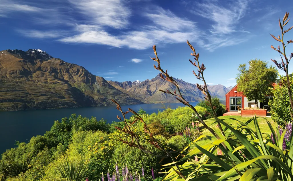 Azur Lodge, MacKinnon Terrace, Queenstown