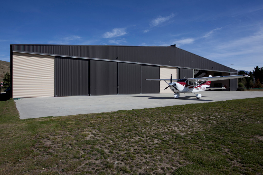 Alpine Flying Machine Hangar plus two vacant lots