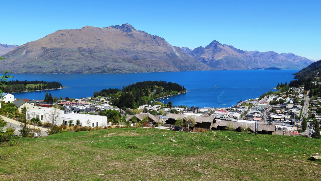 Queenstown Hill - An Outstanding Opportunity