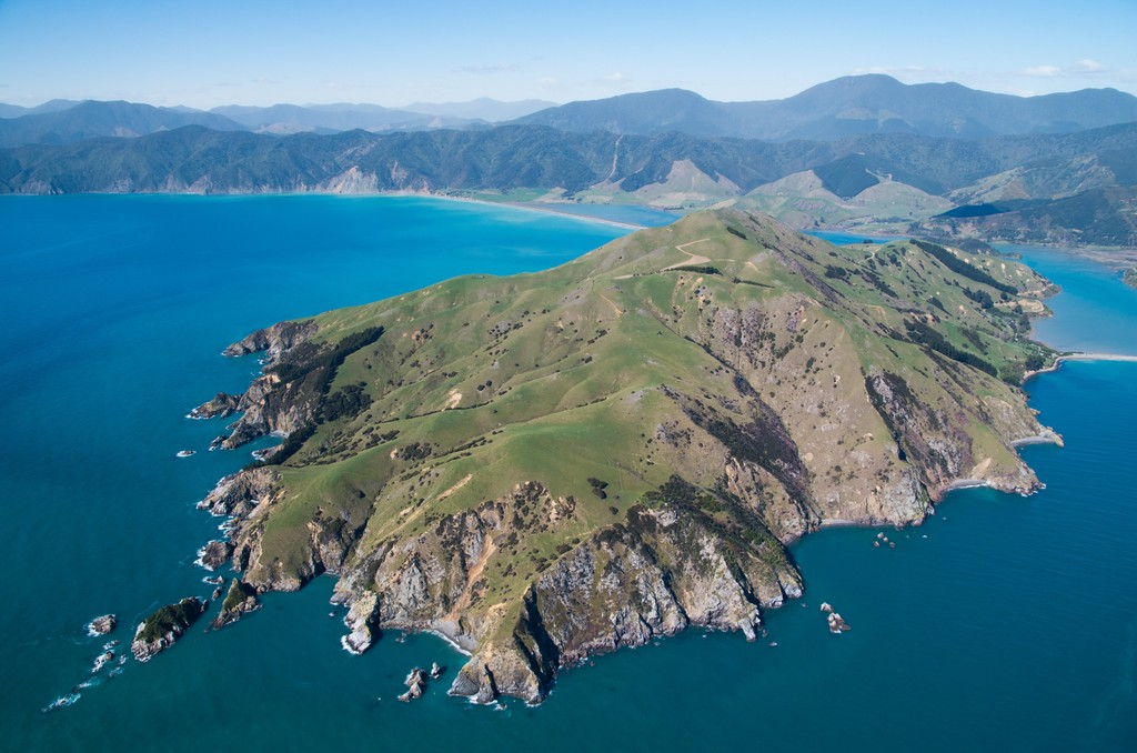 Pepin Island, Cable Bay