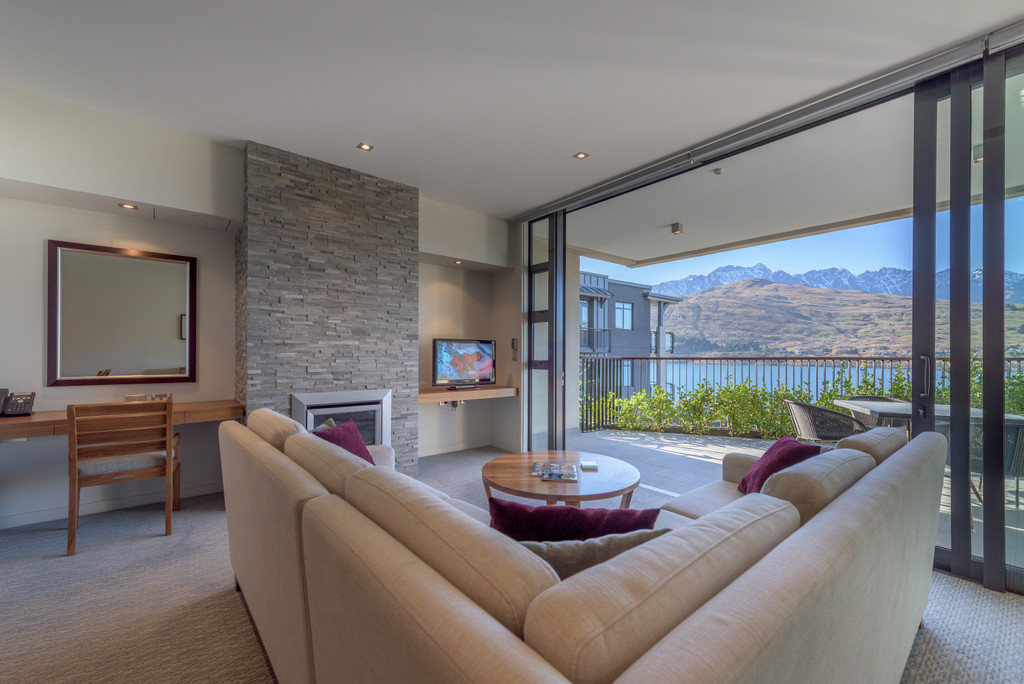 Apartment 402A, The Rees