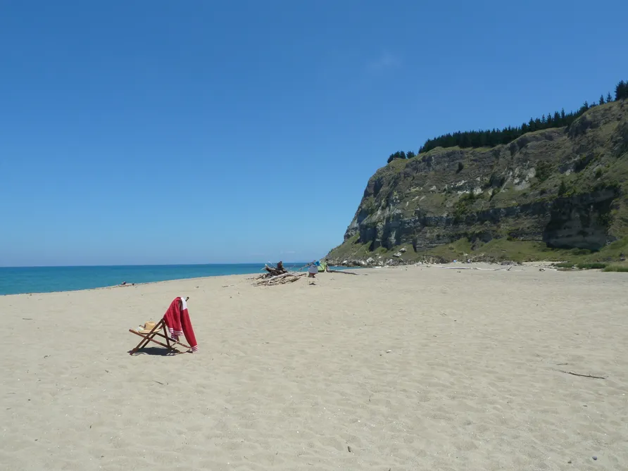 Beachlife Beckons 30 Minutes From Napier