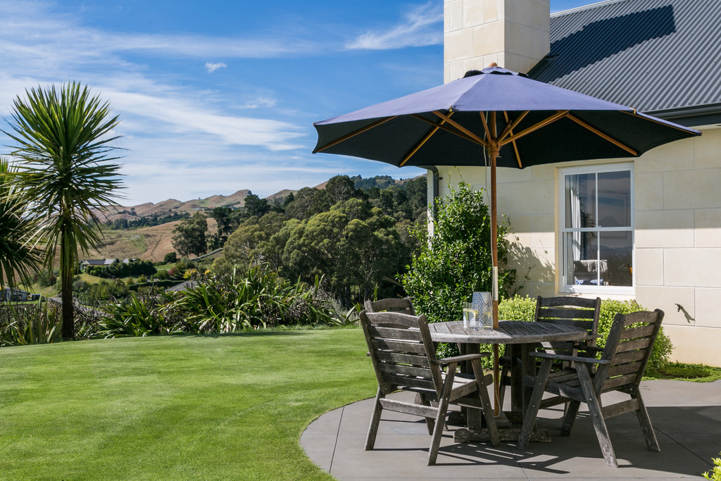 Oamaru Stone In The Havelock Hills