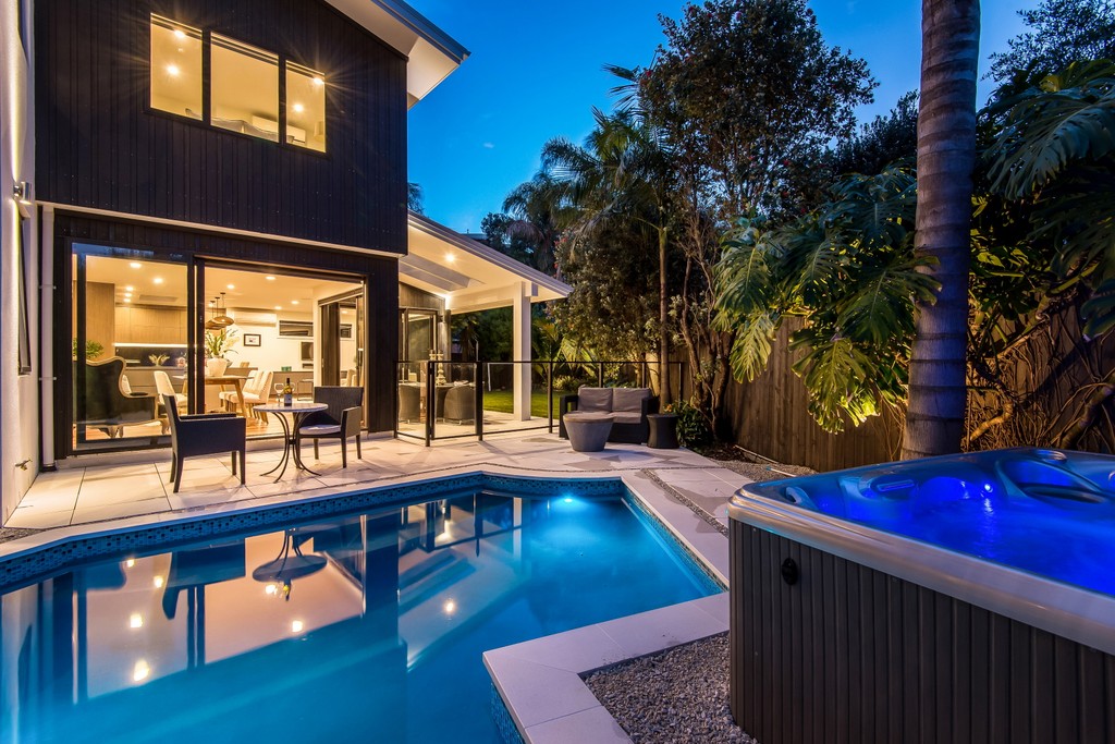 WOW - WELCOME HOME