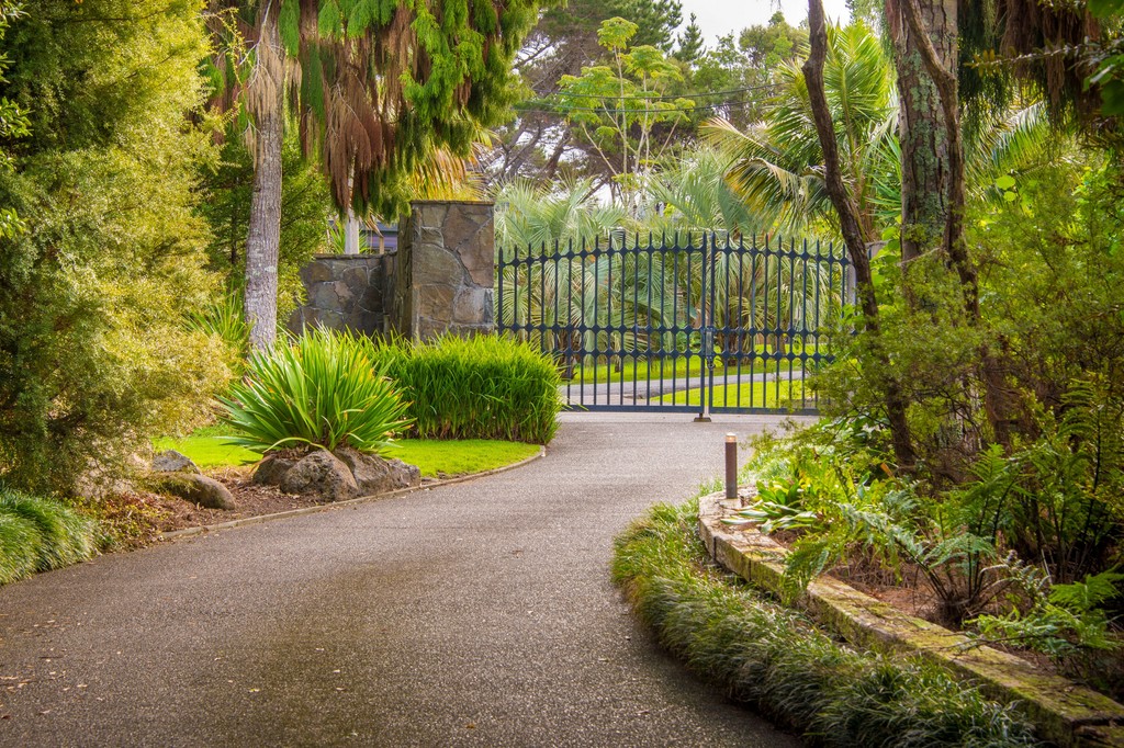 Grand Luxury Waterfront Estate