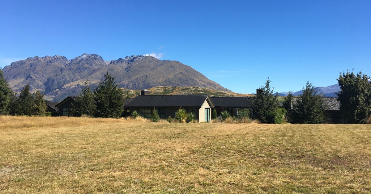 36 McAdam Drive, Jacks Point, Queenstown NZ Sotheby’s Realty SAT10123