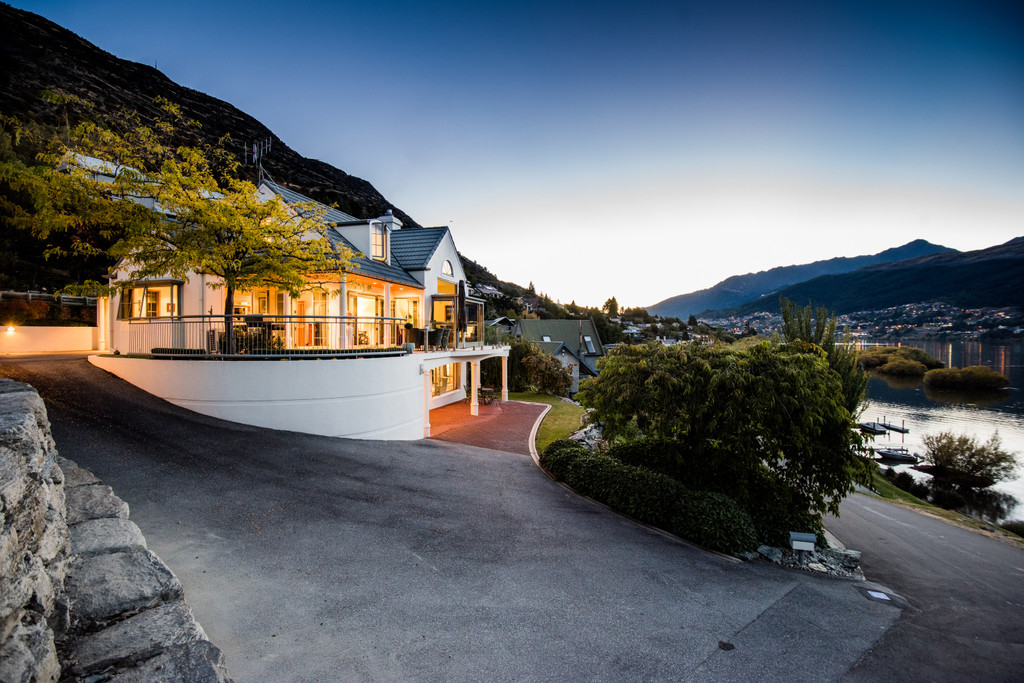 Waterfront Kelvin Heights