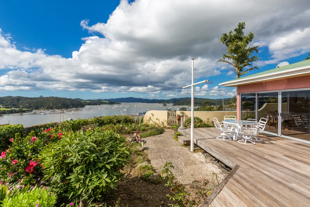 VALUE PACKED WITH SEA VIEWS