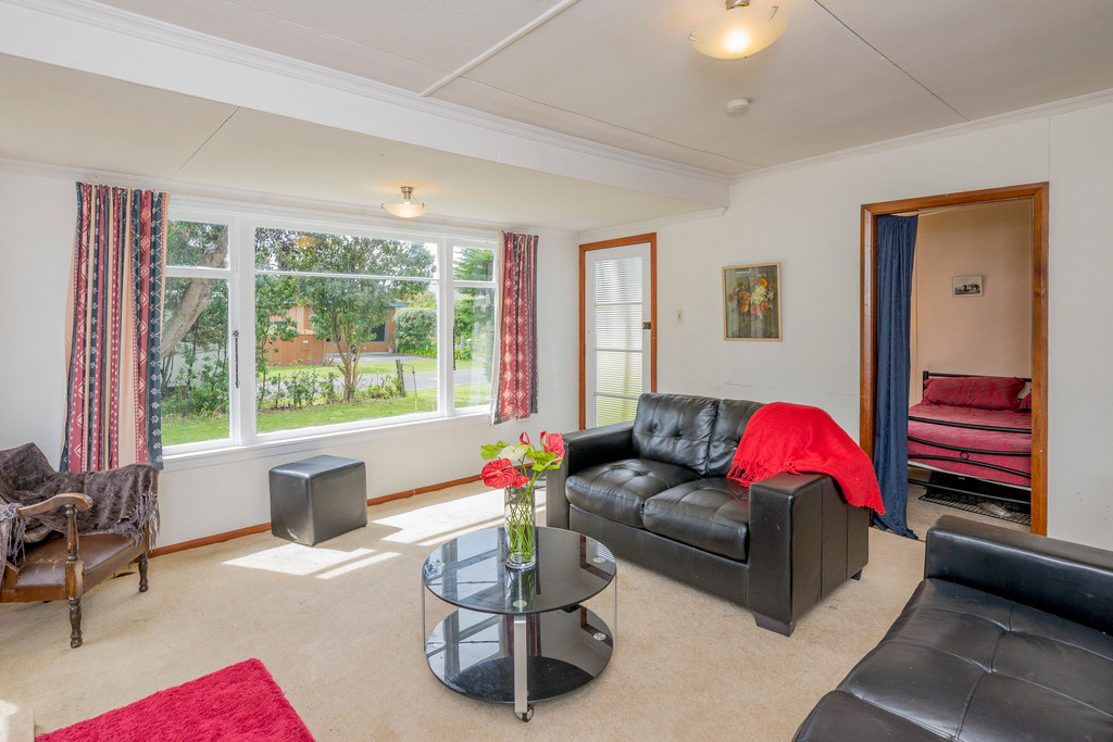 Quintessential Kiwiana Bach