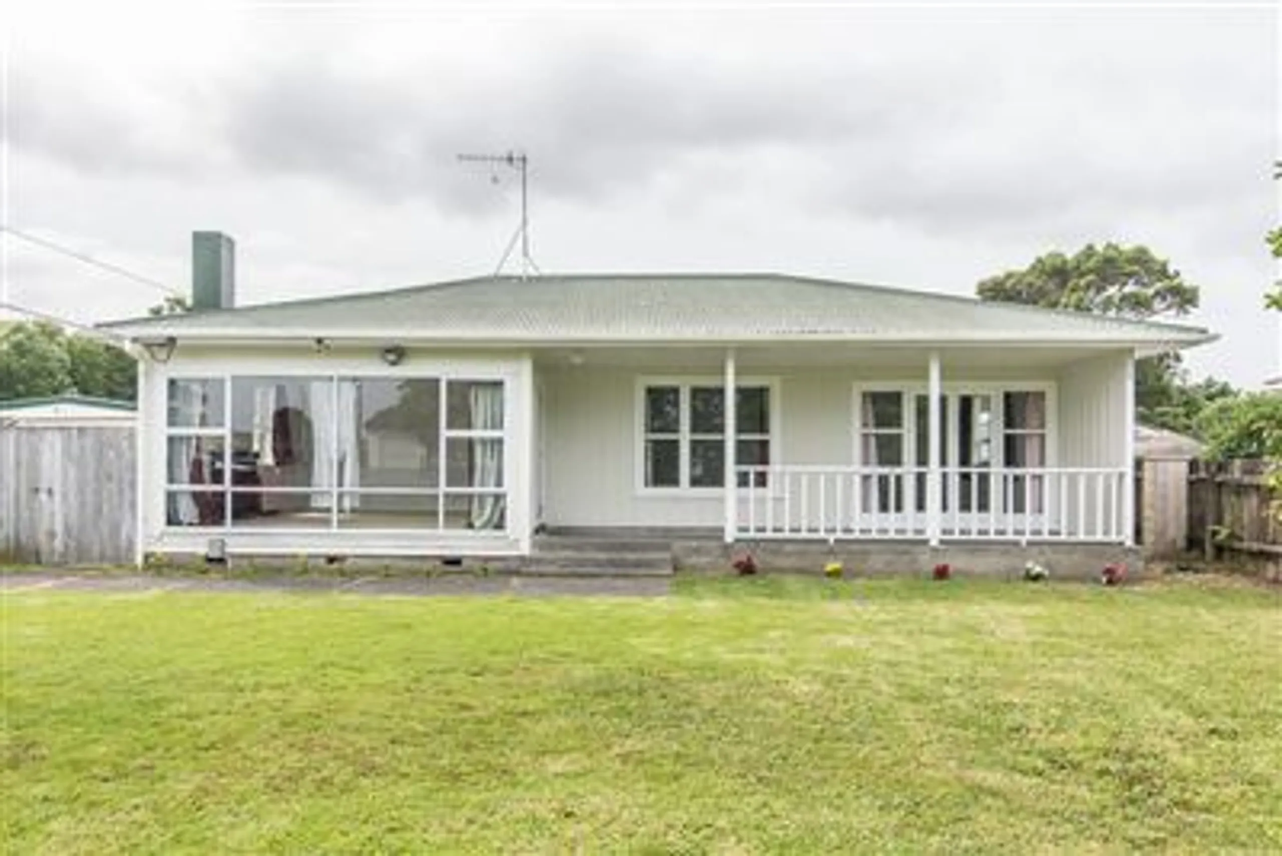 8 Arawhata Road, Paraparaumu, Kapiti Coast