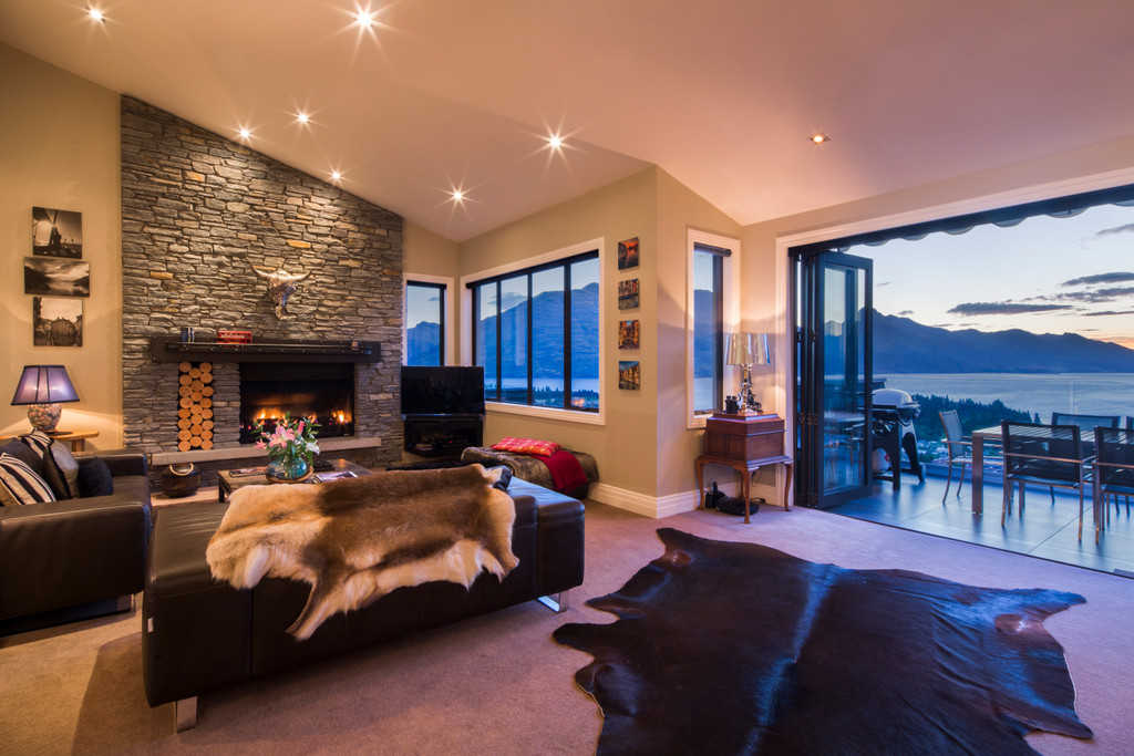 Stylish Queenstown Hill Residence