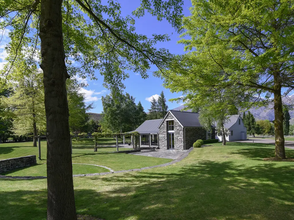 582 Speargrass Flat Rd exteriors-1 (1)