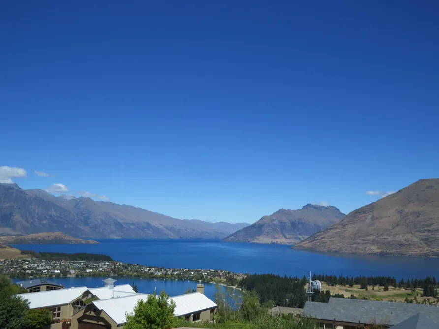The Perfect Queenstown Hill Property