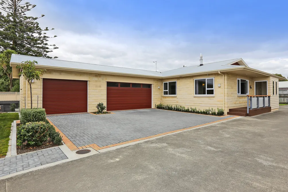 Triple Car Garaging - Taradale