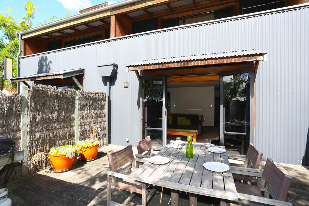 Iconic Woolshed Apartment