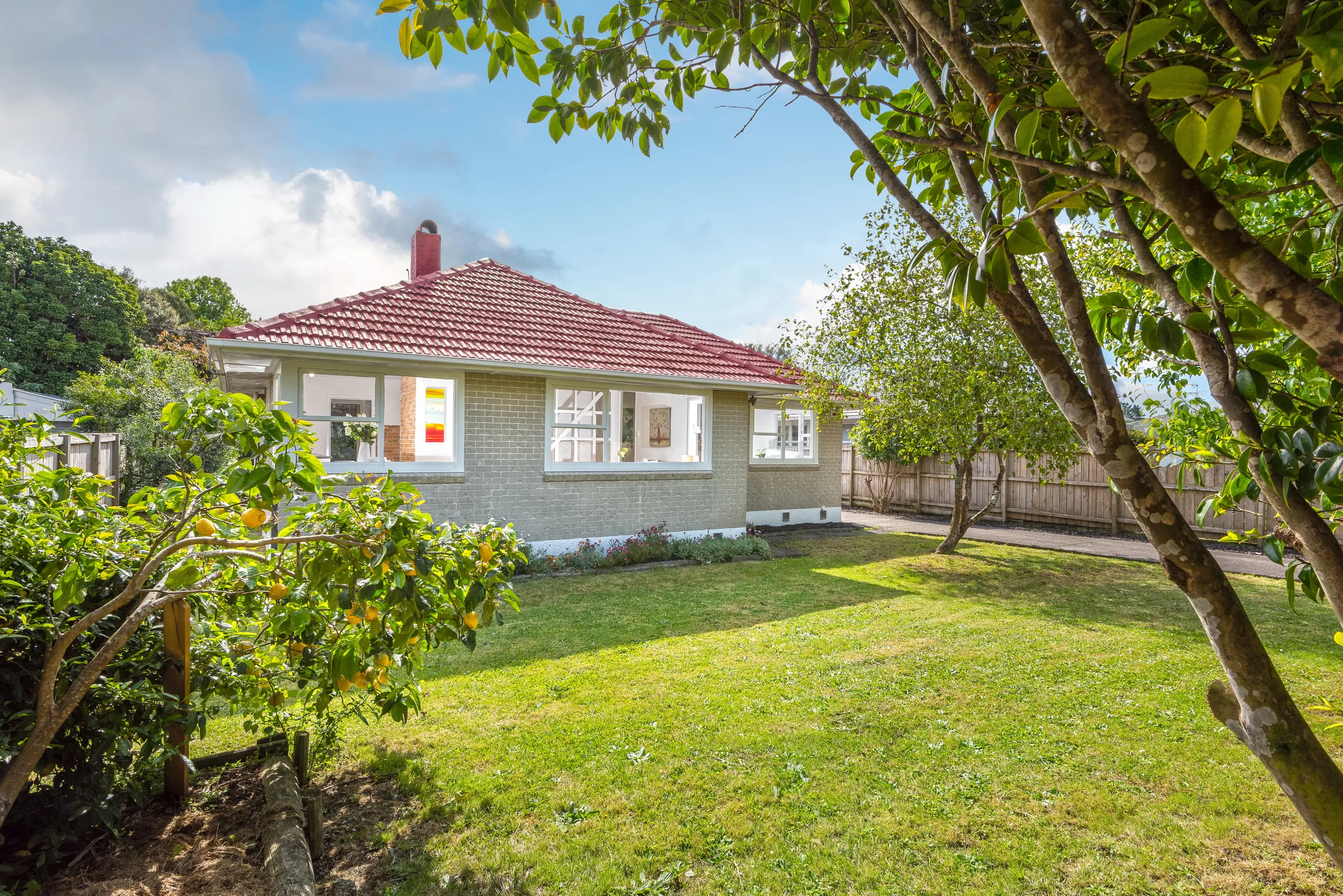 6 Gill Avenue, Te Atatu Peninsula, Waitakere City