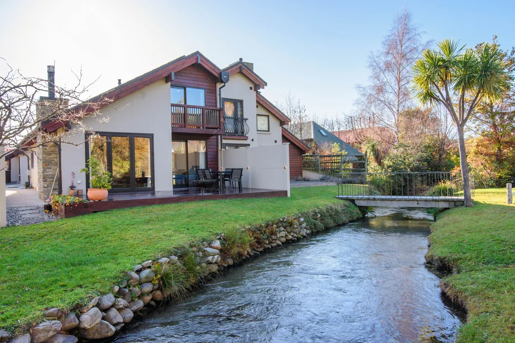Modern, Stylish and Private