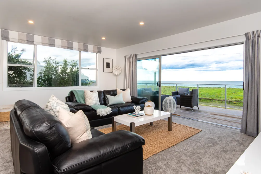 Kiwi Quarter Acre, Panoramic Views