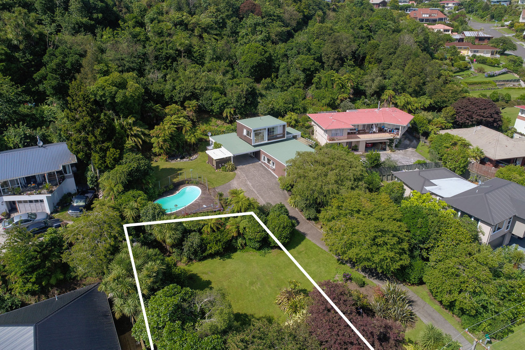 Prime Section, Prime Location