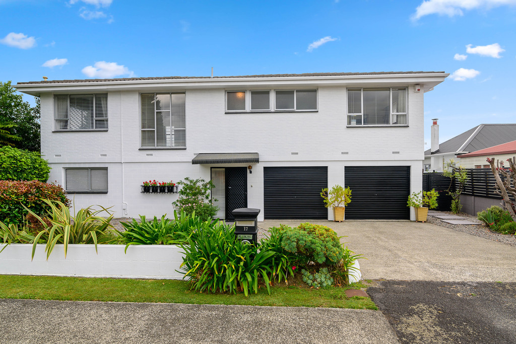 Home And Income Or Ideal For Extended Family