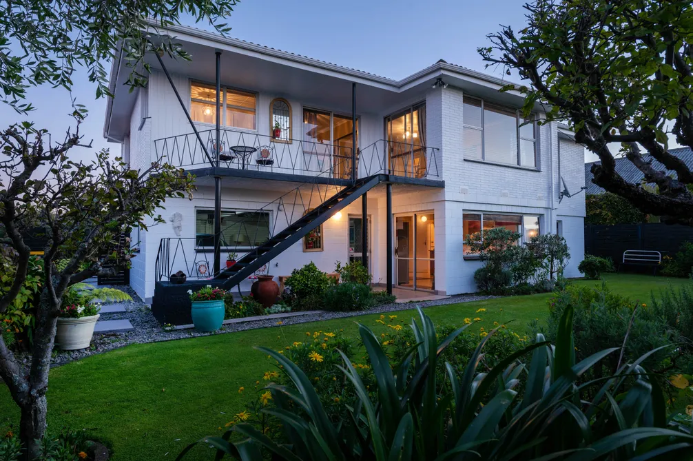 Home And Income Or Ideal For Extended Family