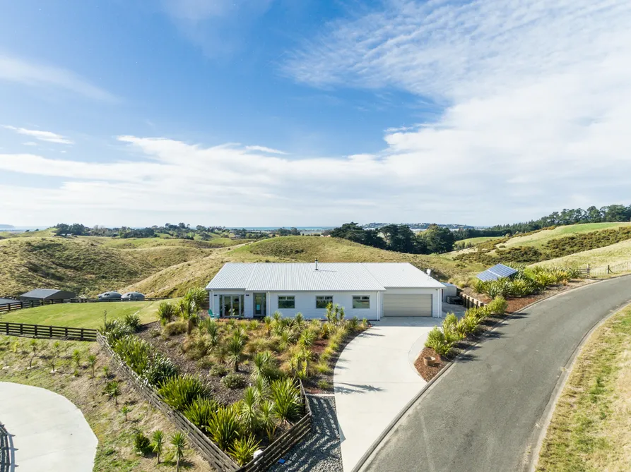 Contemporary Lifestyle Living