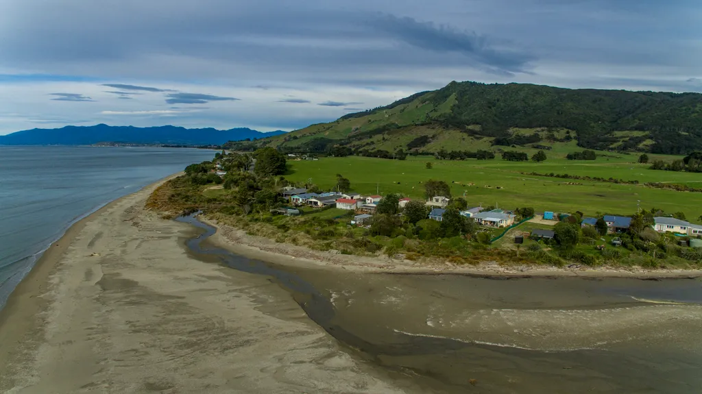 Fancy Free at Pakawau