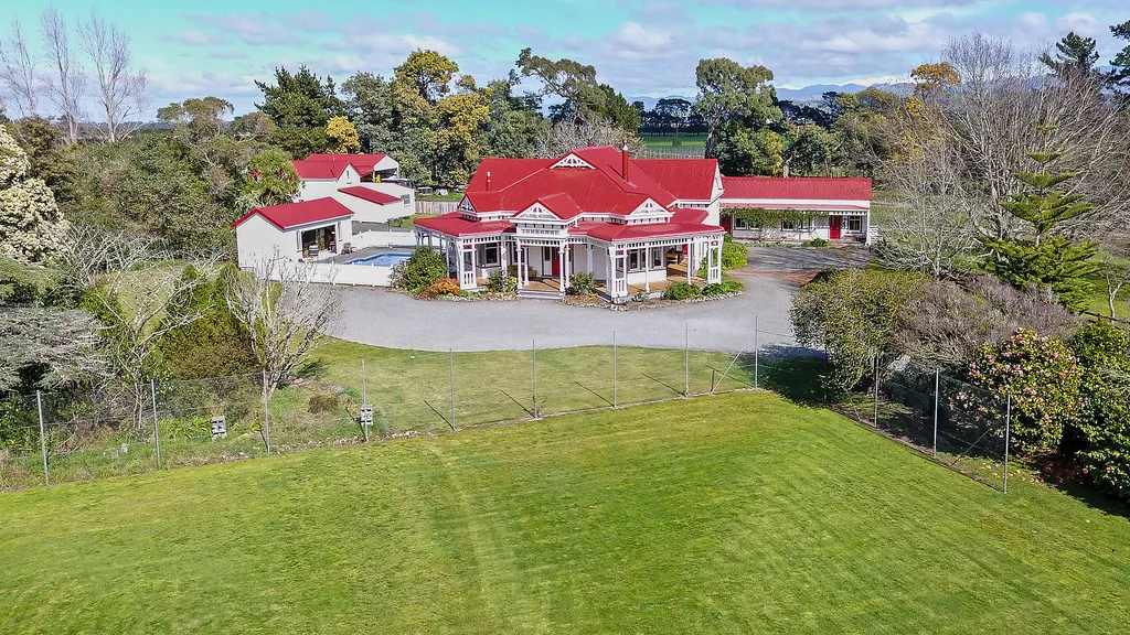 Waipipi Homestead and Vineyard