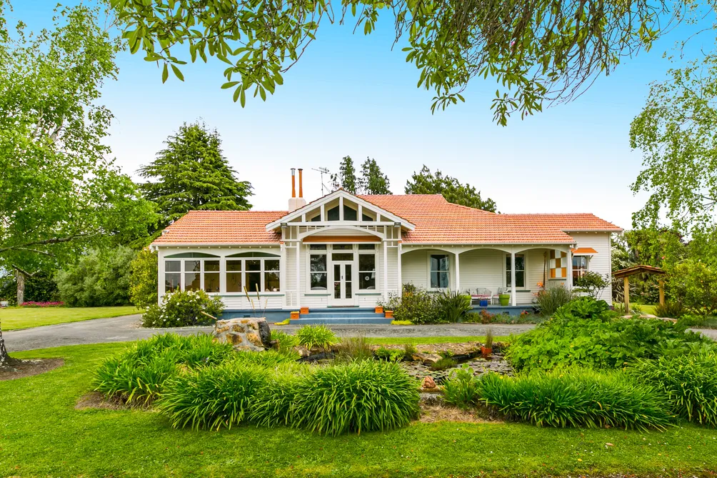 Character Lifestyle Property Of Distinction 