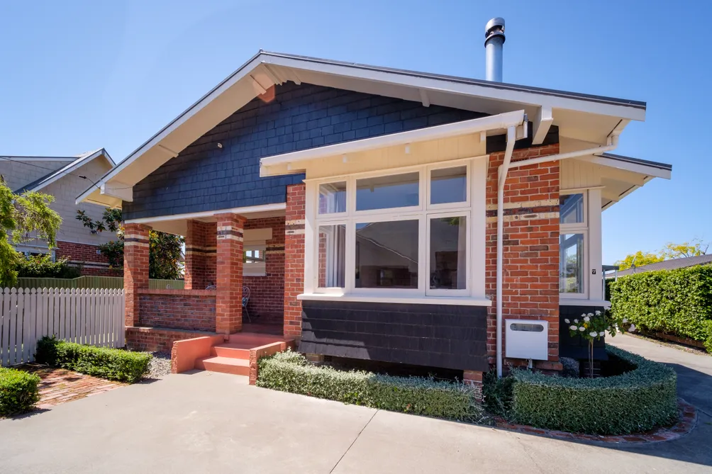 Character Family Bungalow 
