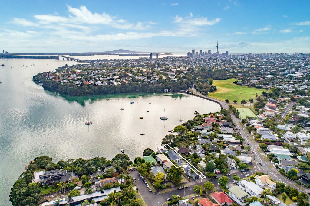 The Ultimate Waterfront Lifestyle