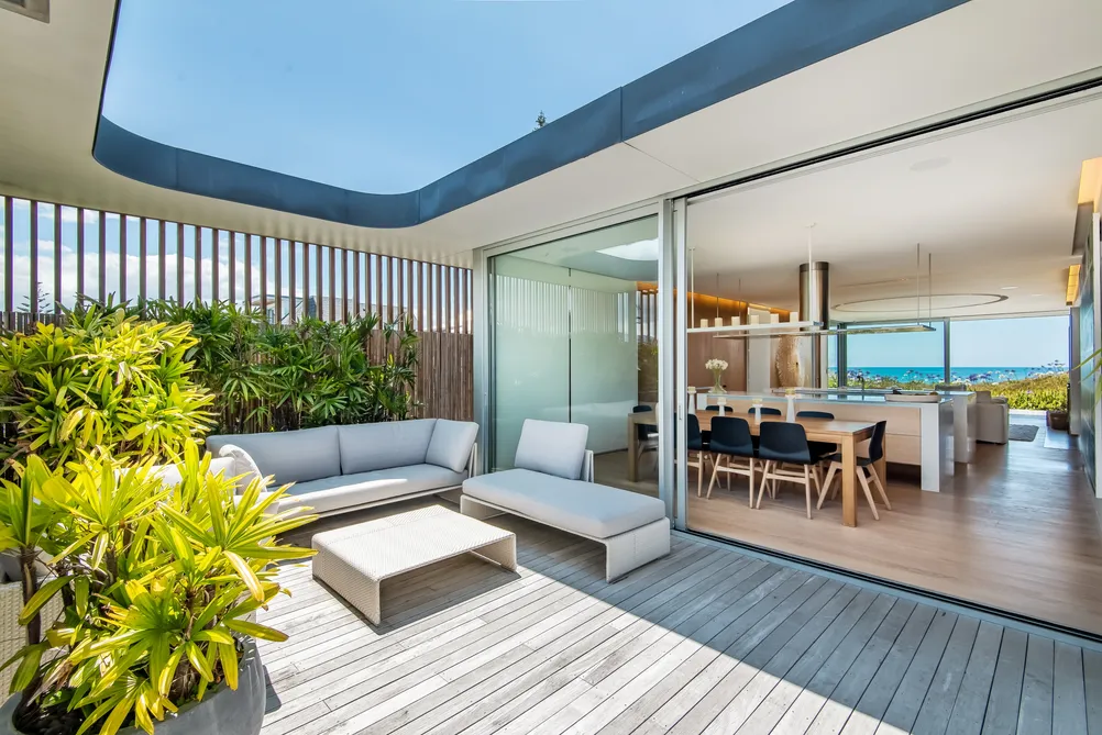 BEACHFRONT LUXURY