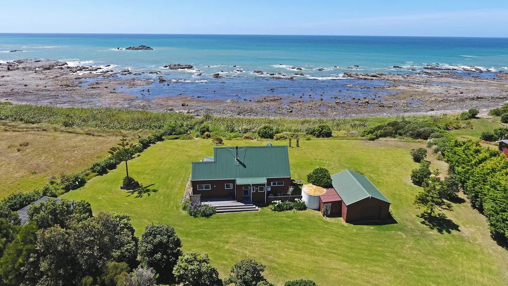 Stunning Waterfront Location