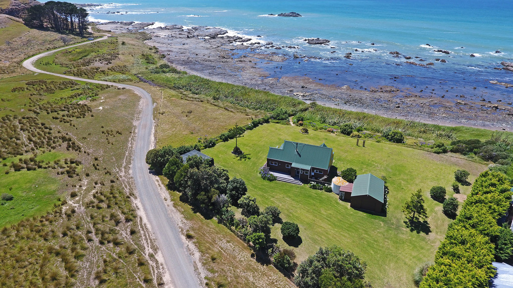 Stunning Waterfront Location