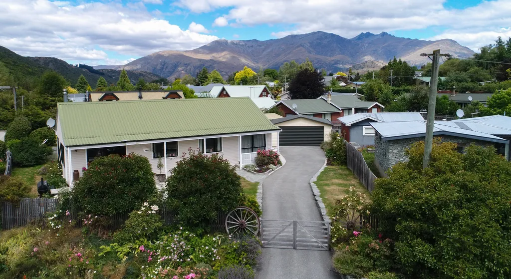Arrowtown Form