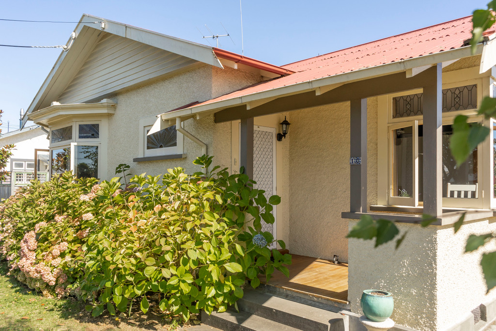 Bungalow Beauty