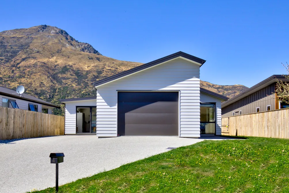 Home and Income in Shotover Country