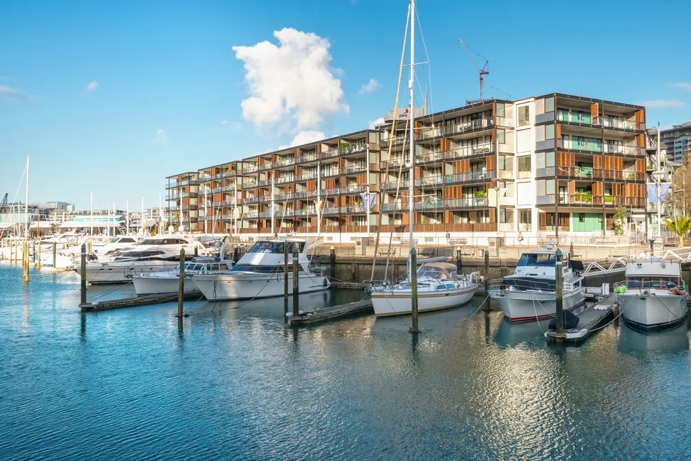 PREMIUM VIADUCT LIVING