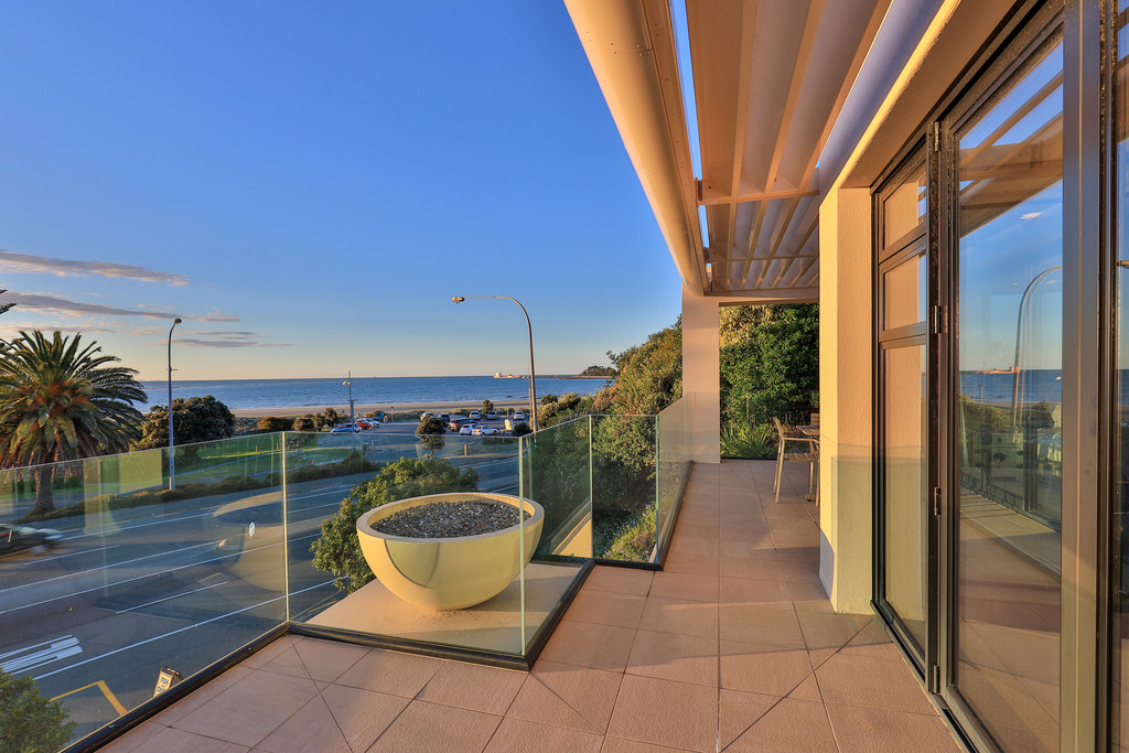 Luxury Beachside Apartment