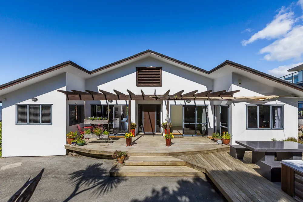 Coastal Living - Smart Choice for the Family