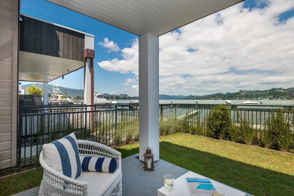 Luxury Villa with 8.4 m Berth