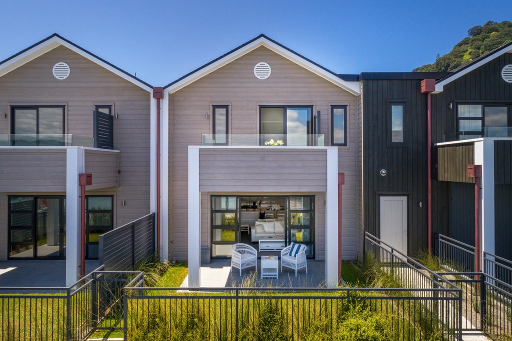 Luxury Villa with 8.4 m Berth