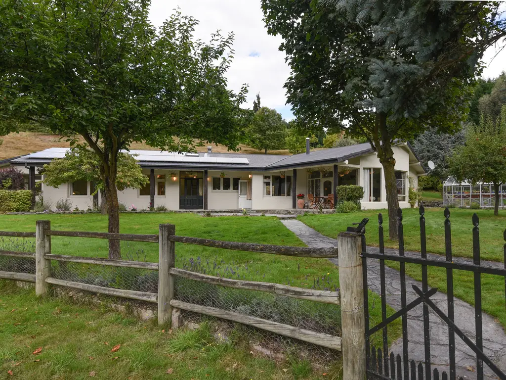752 Malaghans Rd-25