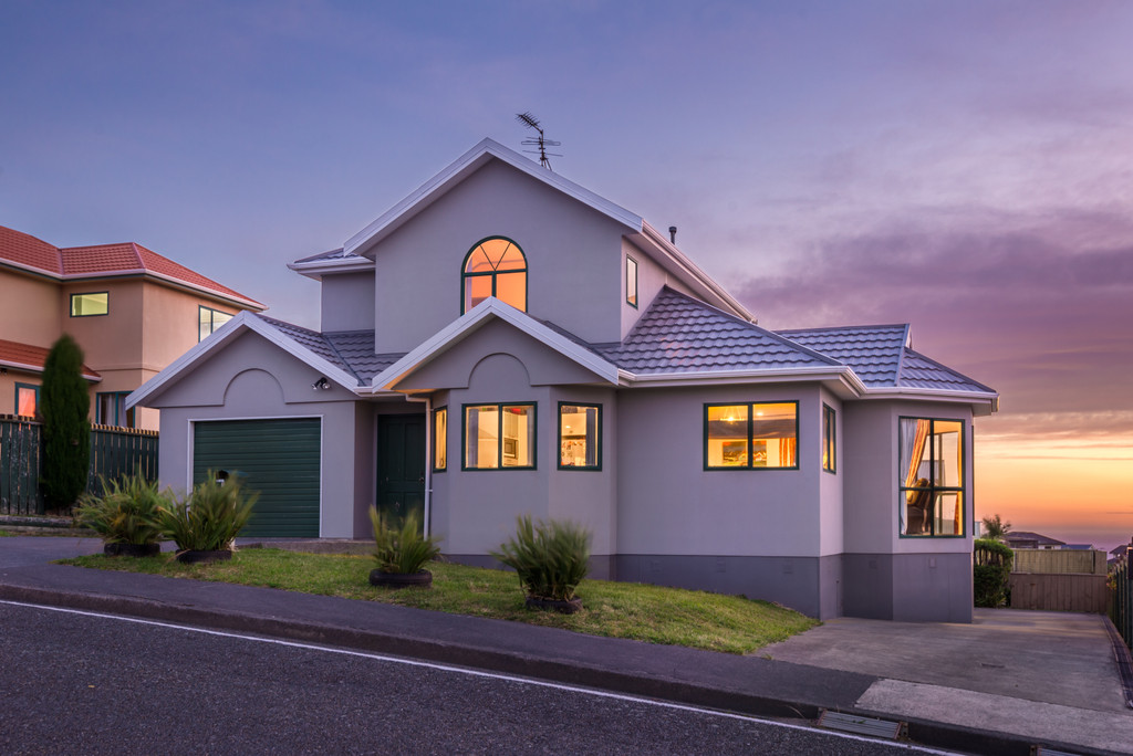 BARGAIN HUNTERS! ... TWO HOMES, ONE LOCATION!