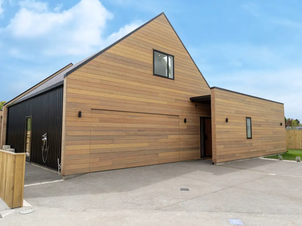 Full page - main photo 2 (edited)