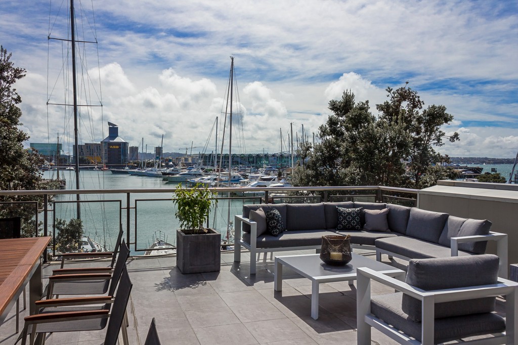 Sensational Waterfront Living