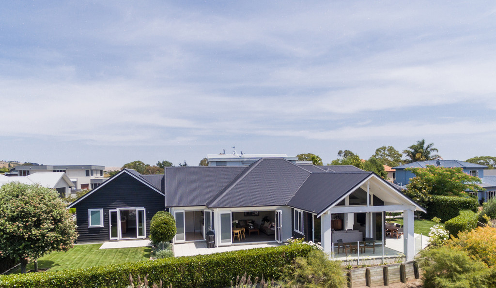 Auction-When Elegance And Space Combine