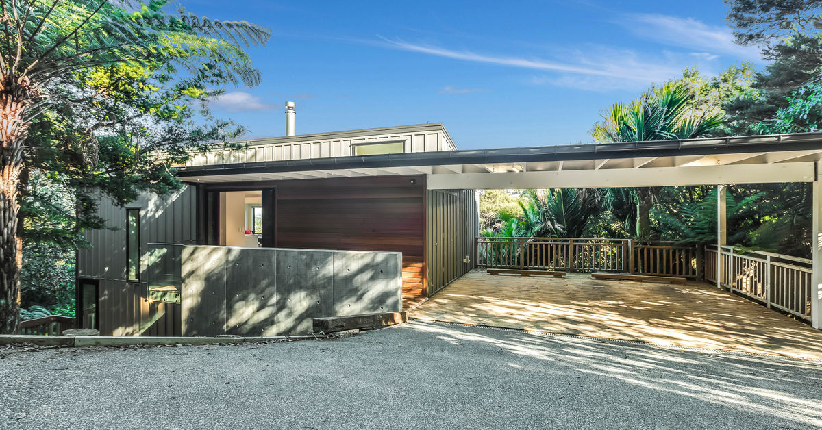 72 Crescent Road West, Palm Beach, Waiheke Island NZ Sotheby’s Realty