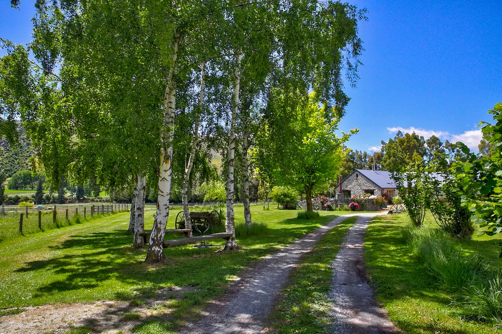 Sizeable Rural Lifestyle with Potential