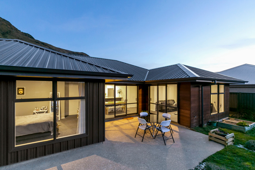 ANOTHER SOLD BY GERARD & HADLEY!!! 